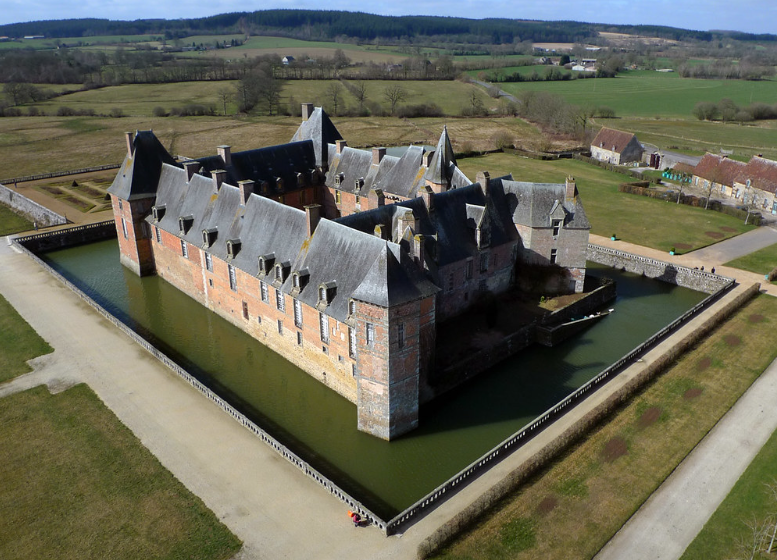 Château de Carrouges, Carrouges, France, France